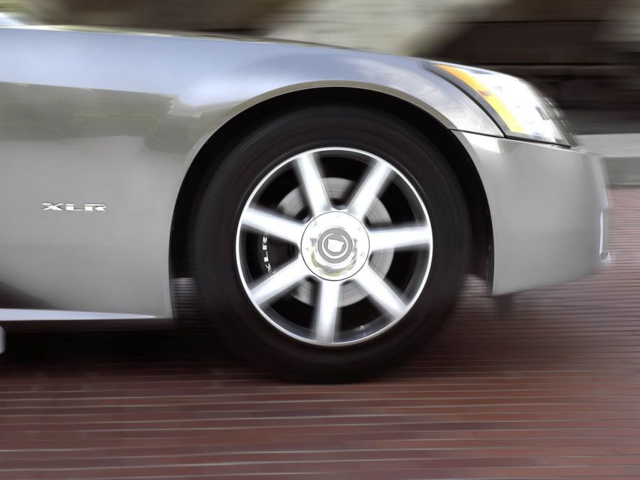  Cadillac XLR Roadster 2004 года  (фото 59 из 128)